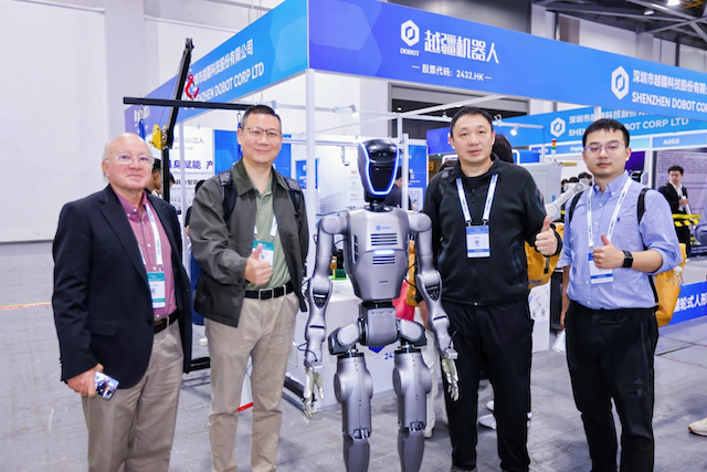 IROS 2025展示三大突破