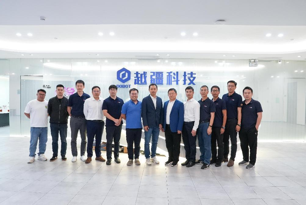 信維通信與越疆達成戰略合作，部署機器人加速智能制造升級