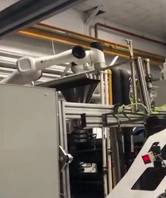 協(xié)作機器人,人機協(xié)作機器人,越疆協(xié)作機器人,越疆行業(yè)解決方案,越疆行業(yè)應用,汽車(chē)行業(yè)應用,3C 行業(yè)應用,金屬加工行業(yè)應用,化工行業(yè)應用,醫療行業(yè)應用,視頻飲料行業(yè)應用,新零售行業(yè)應用、化工